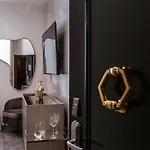 Daphne Suites